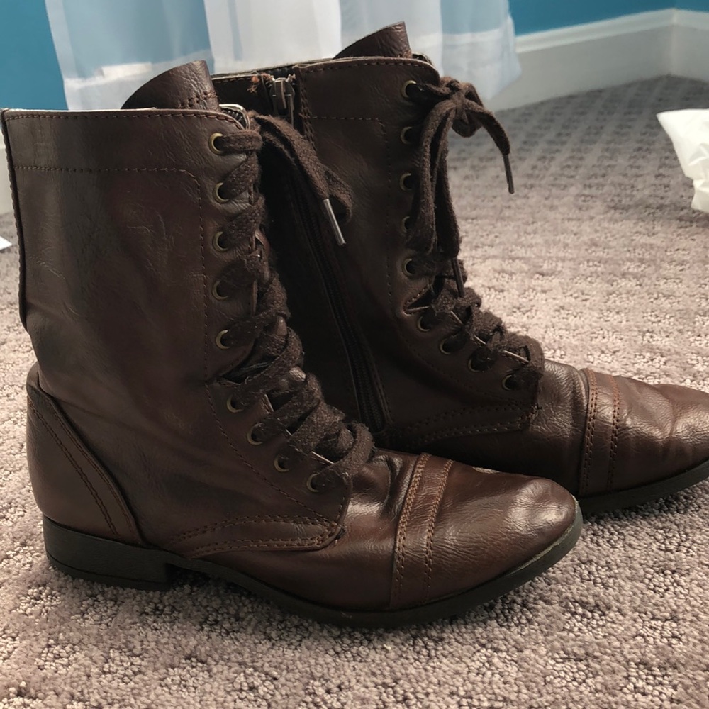 SO combat boots